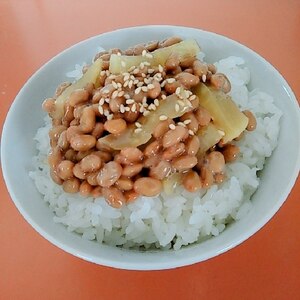 簡単⭐沢庵と納豆のせご飯